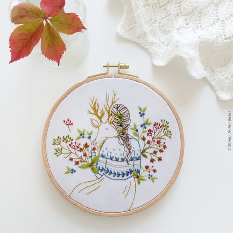 Christmas Robin Bird - 6 embroidery kit – Tamar Nahir-Yanai