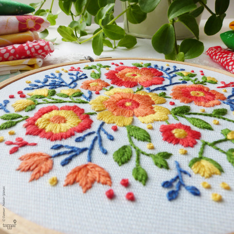 Circle of Flowers - 4 embroidery kit – Tamar Nahir-Yanai