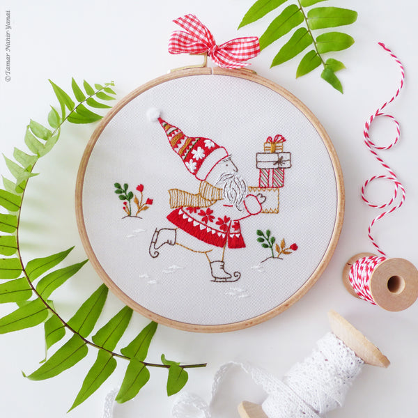 Dashing Santa - 6" embroidery kit