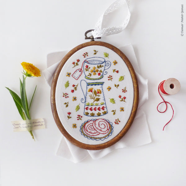 Autumn Vaze - 4" embroidery kit